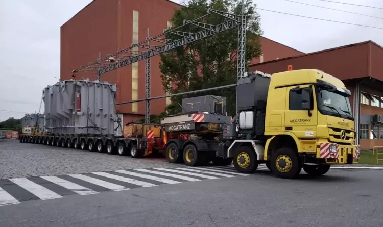 Caminhão Gigante Inicia Travessia Pelas BR-101 e BR-376 Nesta Terça-feira (3)