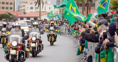 Atenção, motoristas! Desfiles de 7 de Setembro bloqueiam Beira-mar Continental em Florianópolis