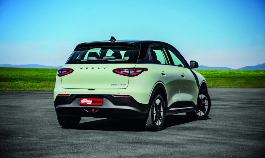 MG4 Urban Comfort vs Geely EX2 Max: duelo pelo público do BYD